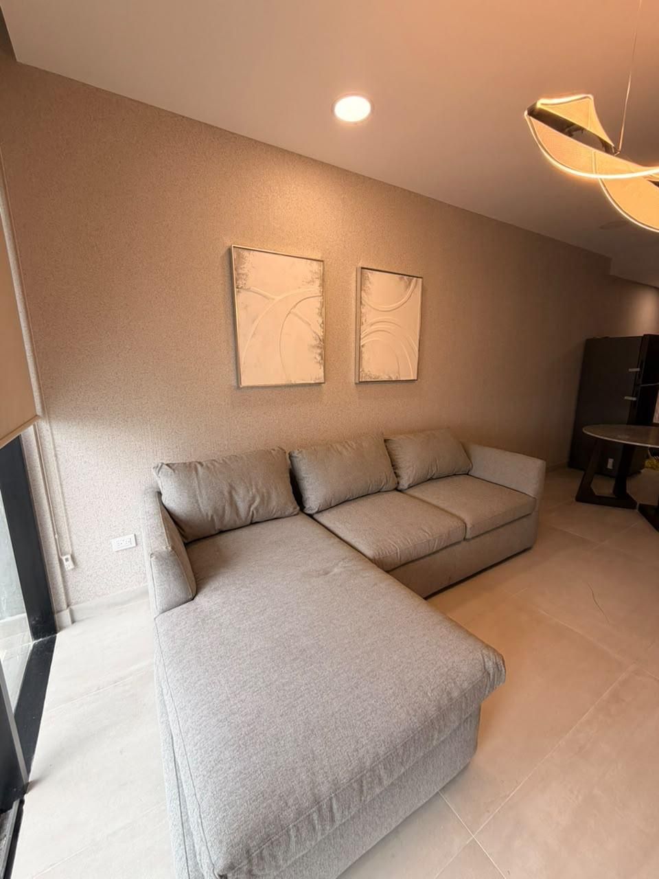 Sala y comedor del departamento en Tres Puertas